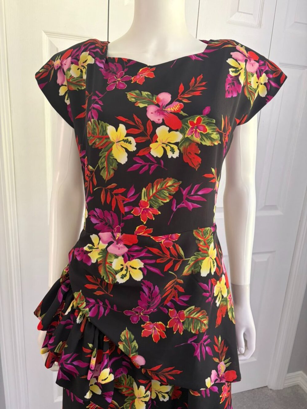 Vintage 80s or 70s black tropical hawaiian print tiki midi dress